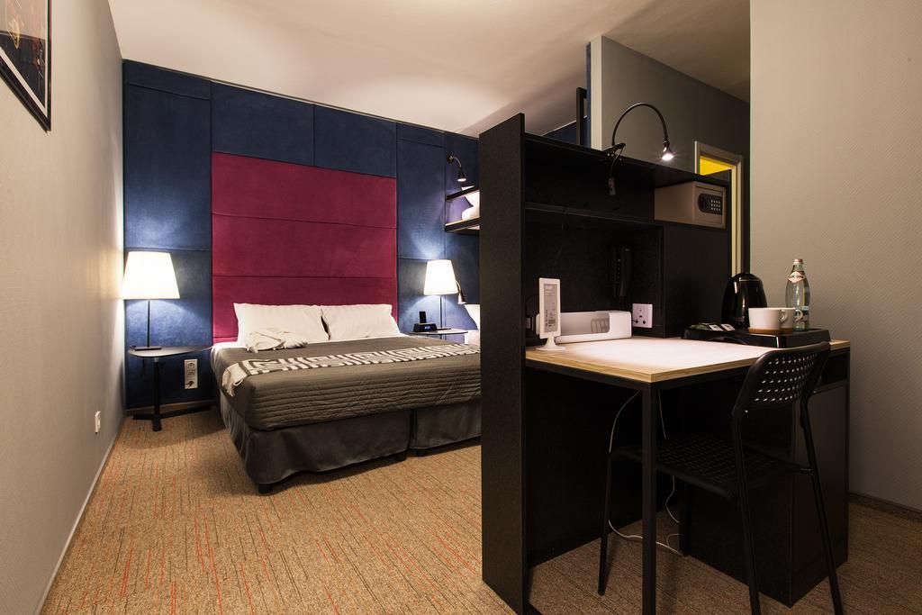 Newport Hotel Dnipro Eksteriør billede